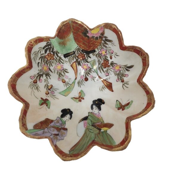 Vintage Japanese Gold Scalloped Edge Geisha Floral Footed Kutani Serving Bowl - Picture 1 of 7